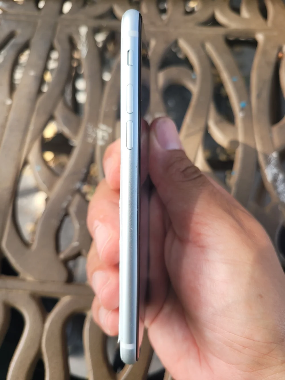 Apple iPhone SE 2nd Gen 2020 (256GB) White Used **AJ**